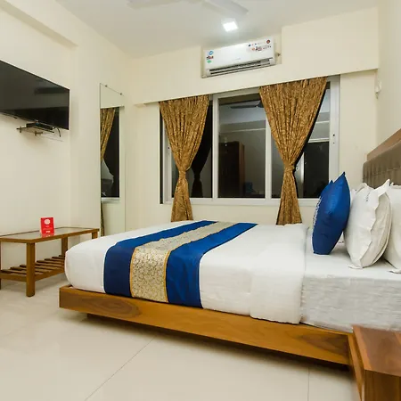 Oyo 11441 Blue Bells Residency Hotel