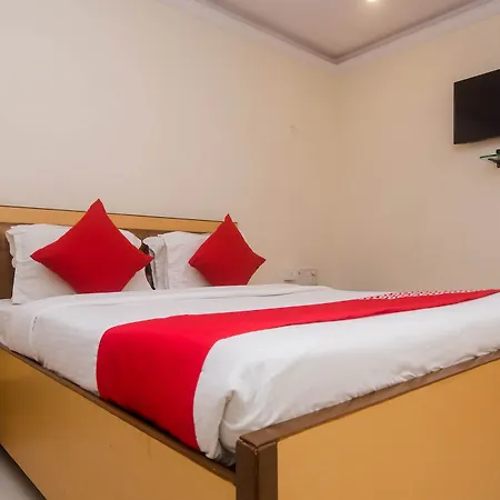 Hotel Capital O Orbit Near Infiniti Mall Mumbai