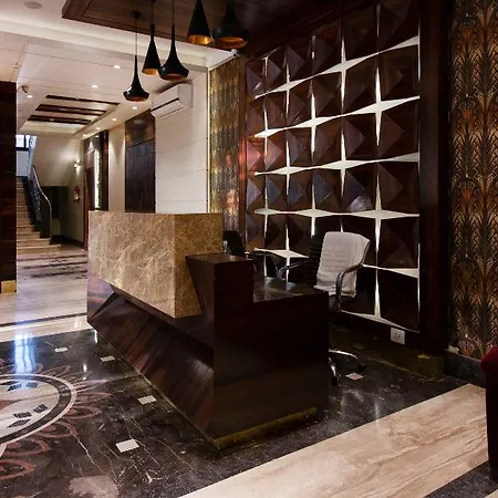 Capital O 36119 Royal Garden & Lawns Hotel