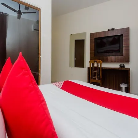 Oyo 24293 Amana International Hotel 3*