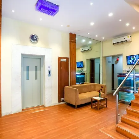 Apex International Near Airport Hotel 3*