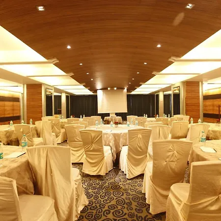 Mirage Hotel, International Airport 4* Mumbai