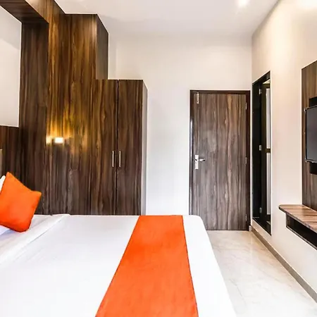 Hotel Sea Grand, Colaba