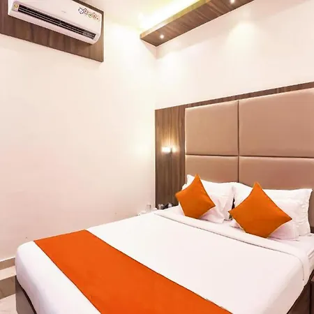 Sea Grand, Colaba 2*