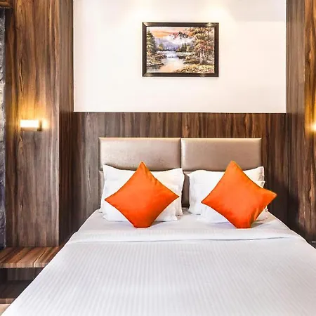 Sea Grand, Colaba Hotel