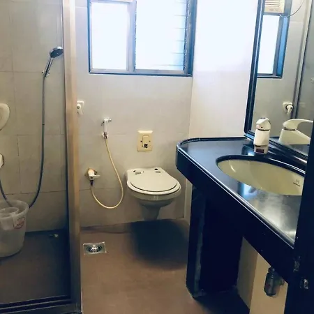 Comfortable & Relaxing In Bandra East Guest house Mumbai