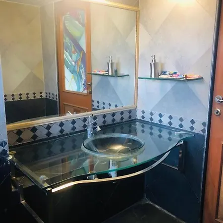 Comfortable & Relaxing In Bandra East Guest house *