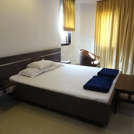 Pals Hotel