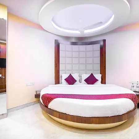 Apex International Near Airport Hotel 3*