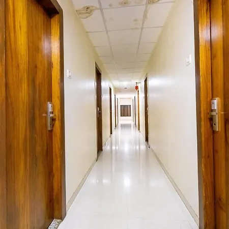 Hotel Apex International Near Airport 3*