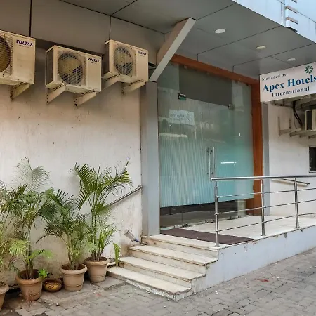 Apex International Near Airport Hotel 3*
