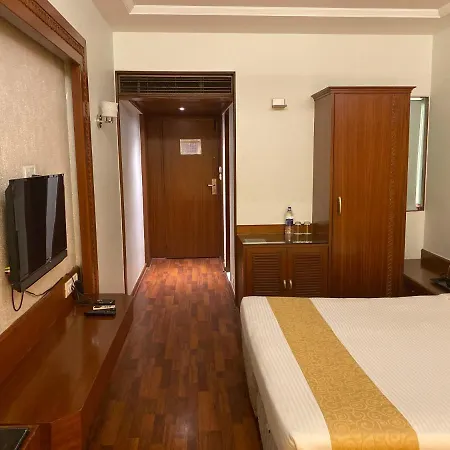 Kohinoor Park Hotel