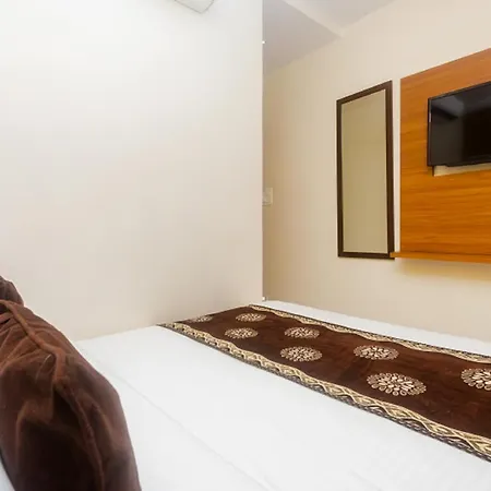 Hotel Aiston 2*