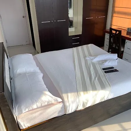 Comfortable & Relaxing In Bandra East Guest house Mumbai