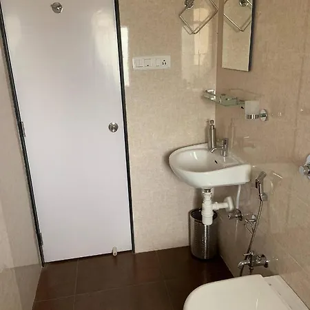 Comfortable & Relaxing In Bandra East Mumbai