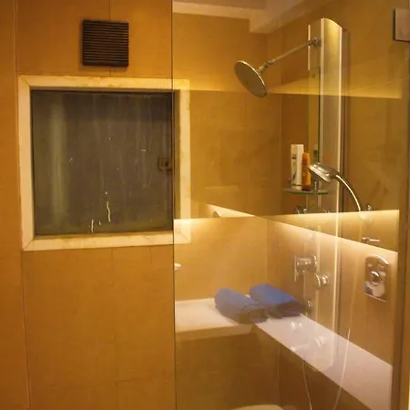 Bandra West With Breakfast Bed & Breakfast *