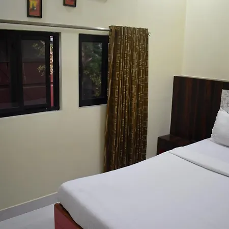 Hotel Sea View - Near Taj Mumbai