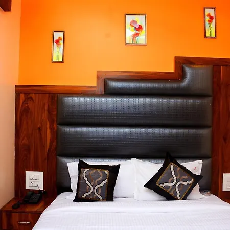 Hotel Nest N Rest - 2*