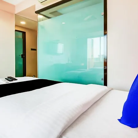 Imperial Residency Hotel 3*