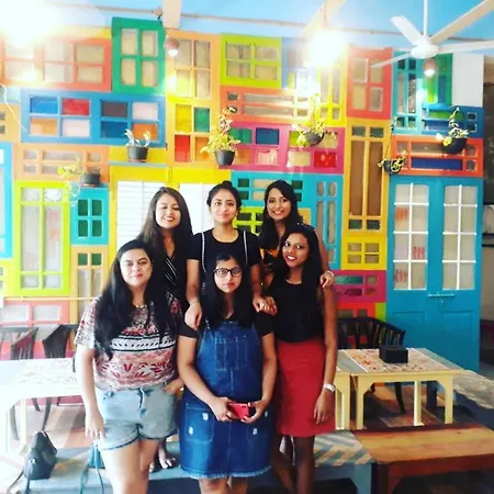 Salaam Namastey Backpackers *