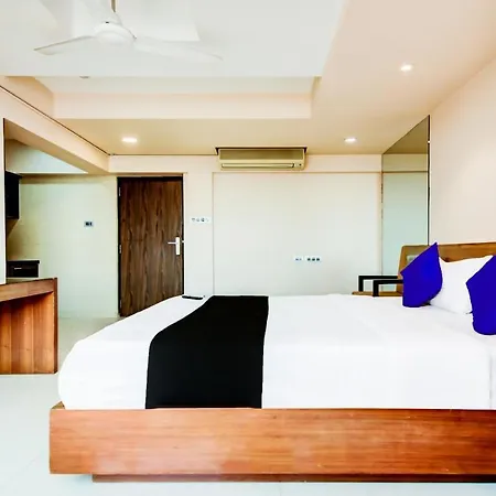 Imperial Residency Hotel 3*