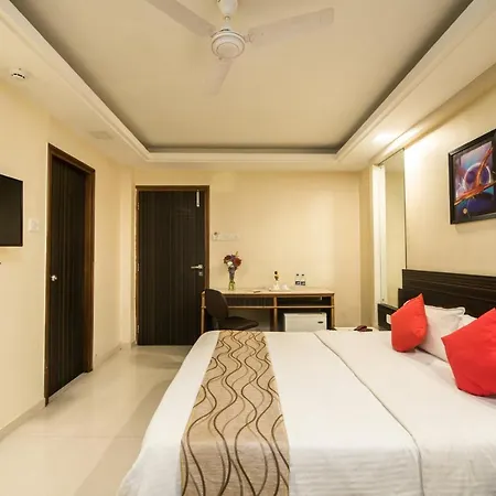 Point Dadar Hotel 2*