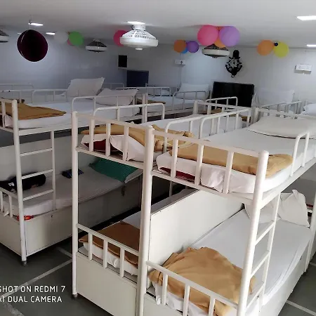 Hostel Star
