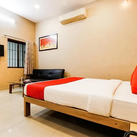Oyo Flagship 62835 Oriental And Banquet Madh Church 3*
