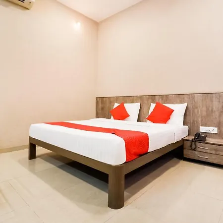 Oyo Flagship 62835 Oriental And Banquet Madh Church Mumbai
