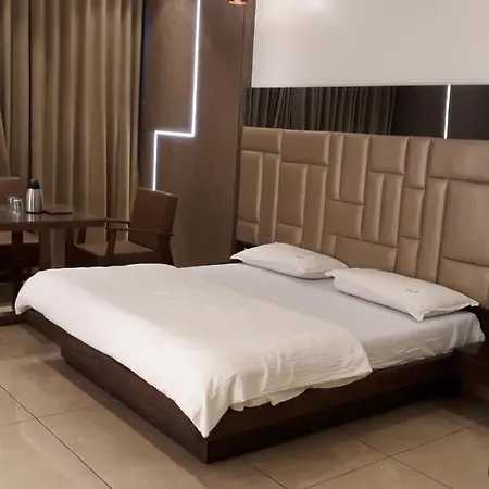 Hotel Central Park Mumbai