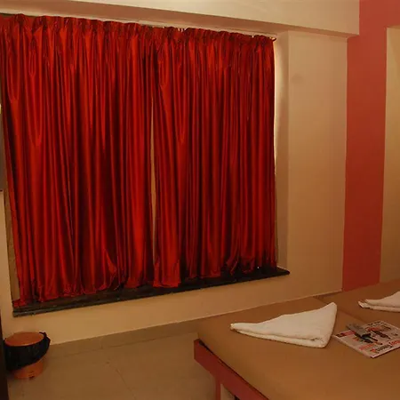 Hotel Fabhotel Annex Executive 3*