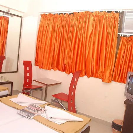 Fabhotel Annex Executive 3*