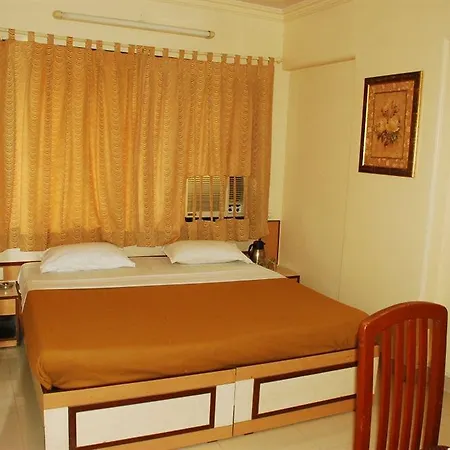 Mina International 3*