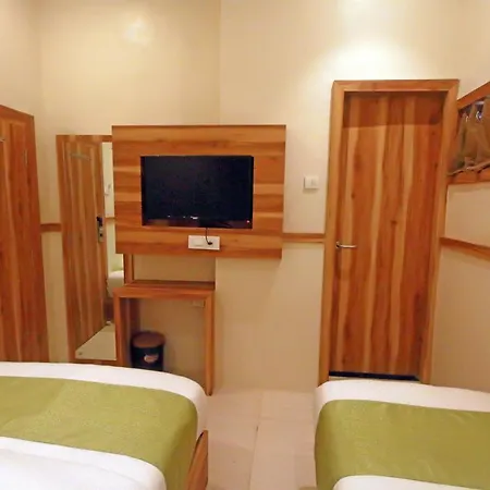 Al Madina Palace 2*