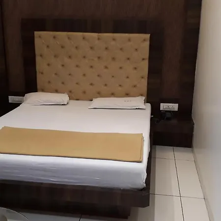 Central Park Hotel