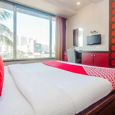 Monarch Boutique Hotel 3*