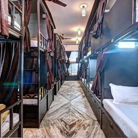 Hostel Sunshine Backpackers Airport *