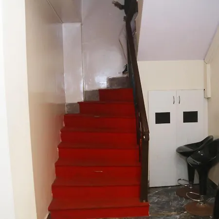 West - Andheri West Hotel 2*