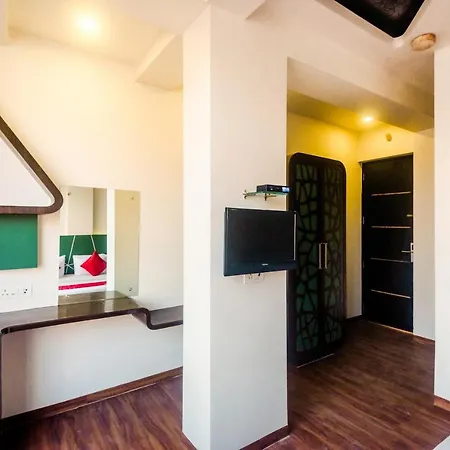 Monarch Boutique Hotel