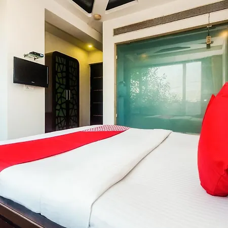 Monarch Boutique Hotel