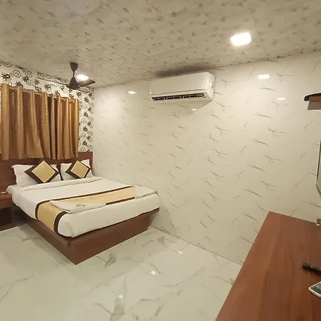 T-Junction Bkc Residency *