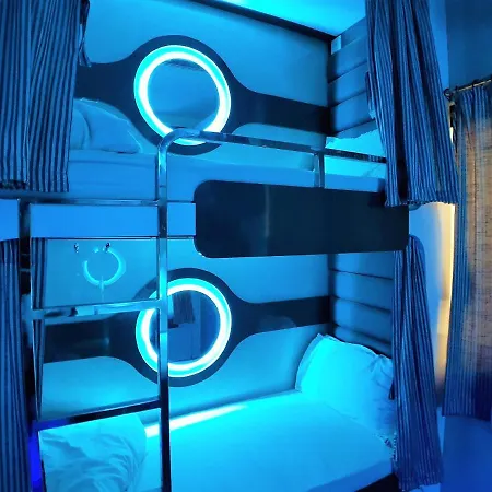 Hexhostel Ocean Mumbai