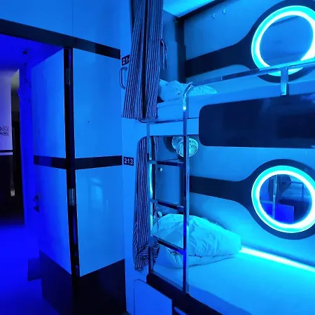 Hexhostel Ocean Mumbai