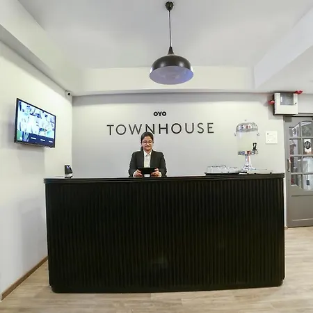 Fabexpress Highway Residency Hotel Mumbai