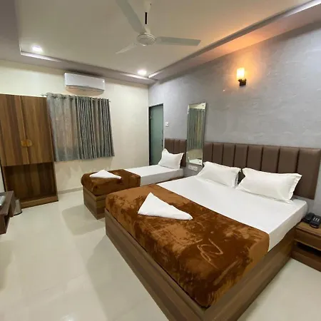 Divine Hotel