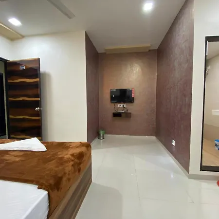 Divine Hotel