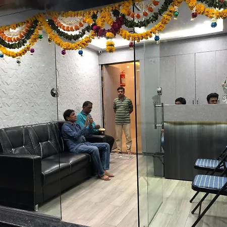 Elliott Mumbai
