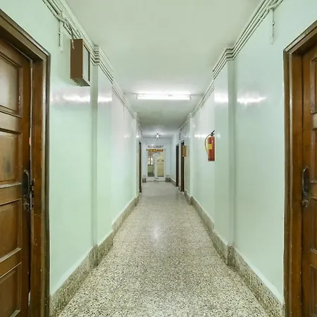 Oyo 43839 Aram Hotel Mumbai