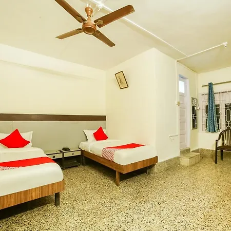 Oyo 43839 Aram Mumbai