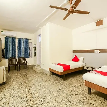 Oyo 43839 Aram Hotel Mumbai